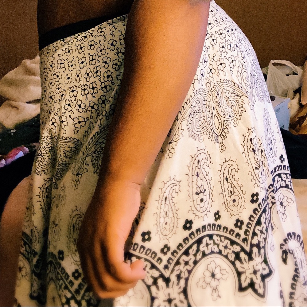 Cute graphic skirt, knee length